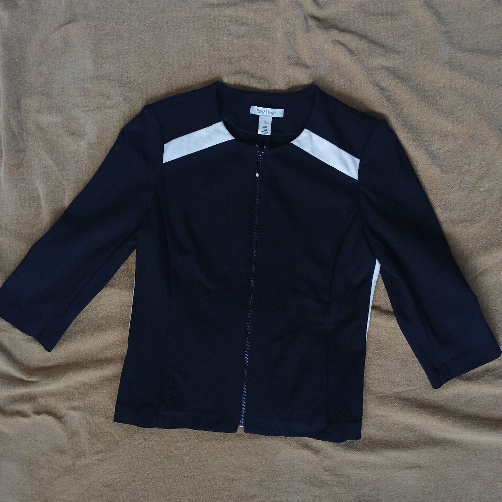 White House Black Market Blazer Black and white size 8